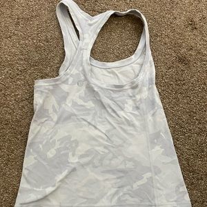 Lululemon razorback tank